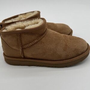 UGG Classic Mini II Youth Chestnut Sheepskin Boots Size 3 Winter Cozy 1130750K